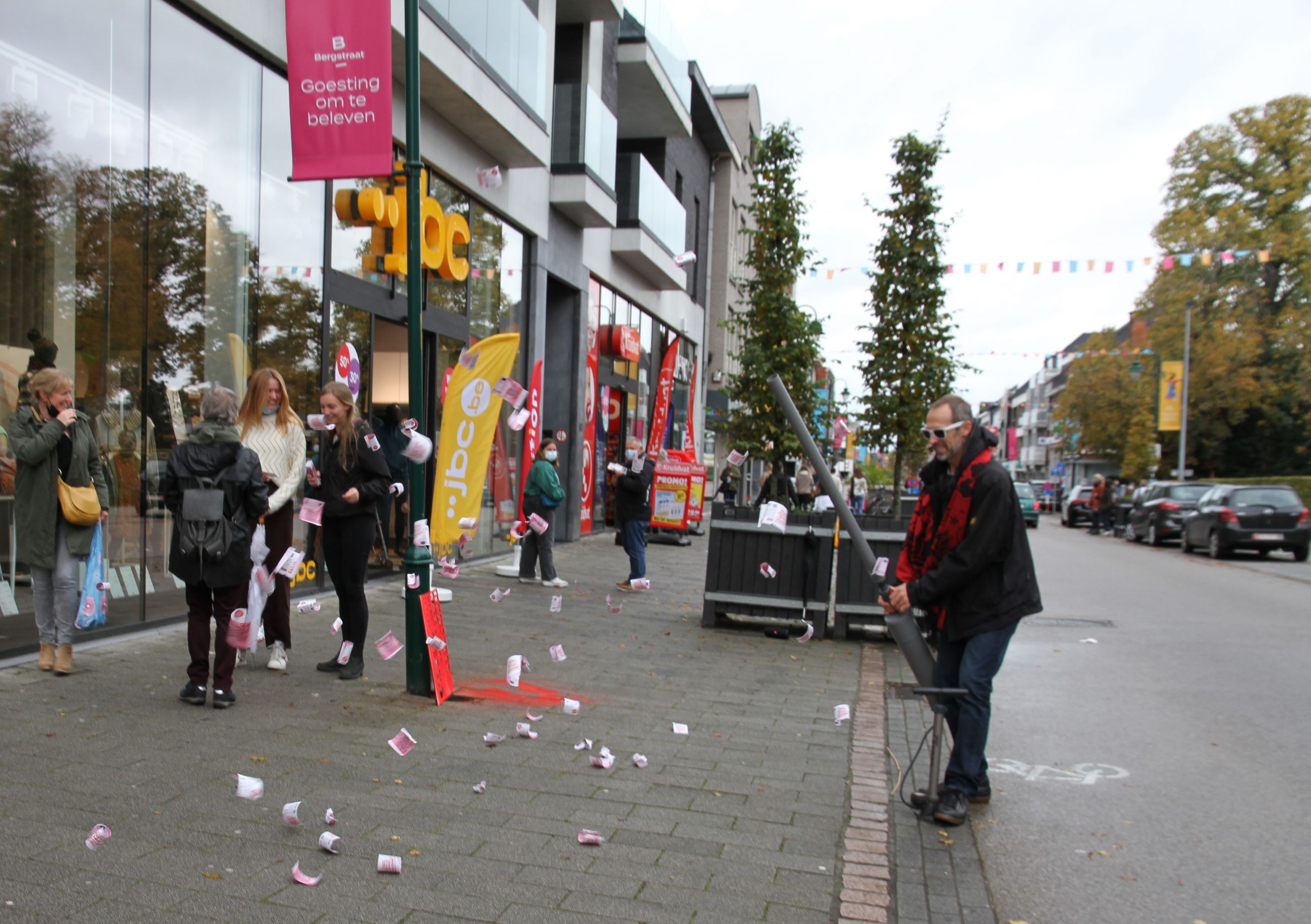 11.11.11 schiet met geld | Christina